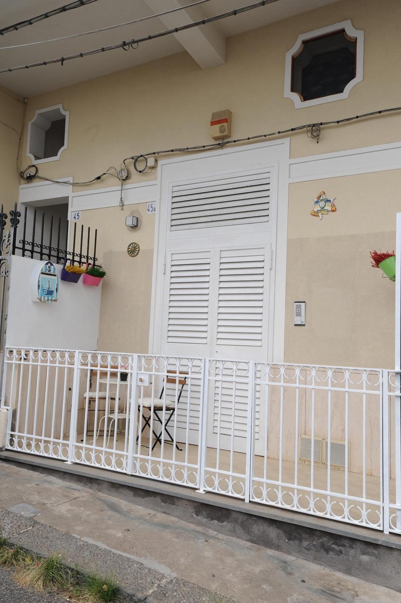 Holiday home Mamis Catania